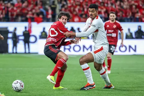 الموعد والمعلق والاستوديو التحليلي.. تعرف على تفاصيل تغطية اون سبورت لقمة الأهلي والزمالك